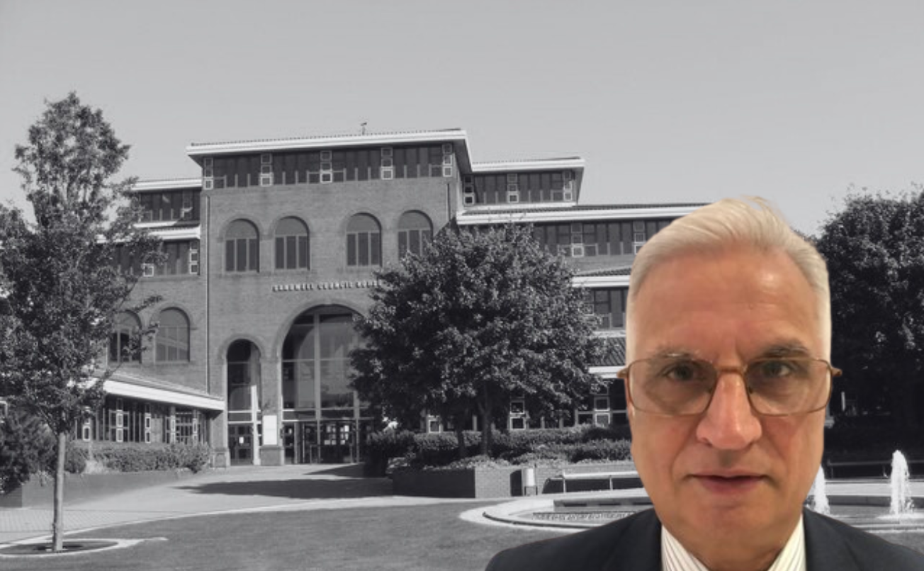 The councillor who can’t make up his mind